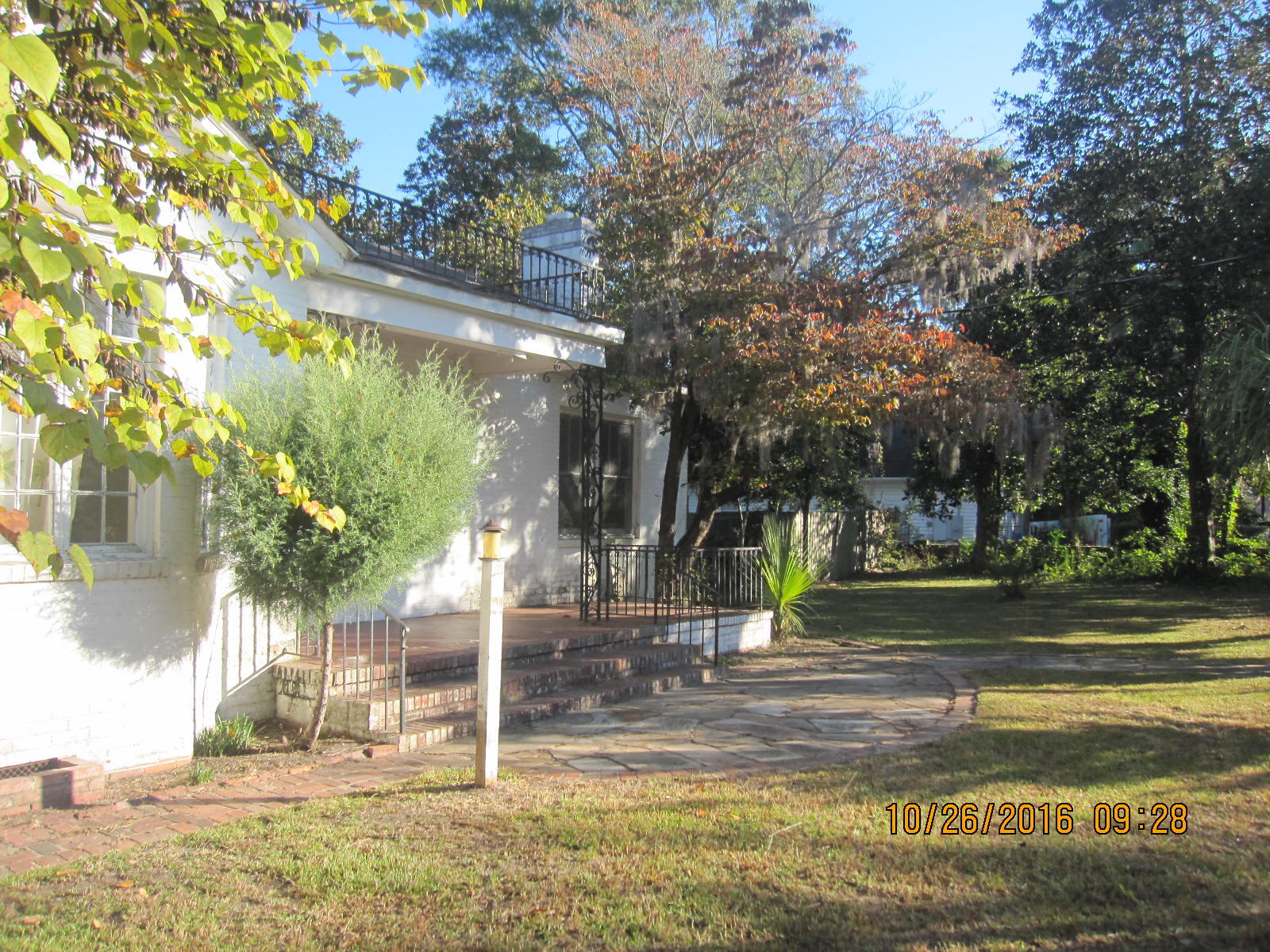 107 Bellinger Street Walterboro, SC 29488 - Photo 4 of 34 IMG_4897