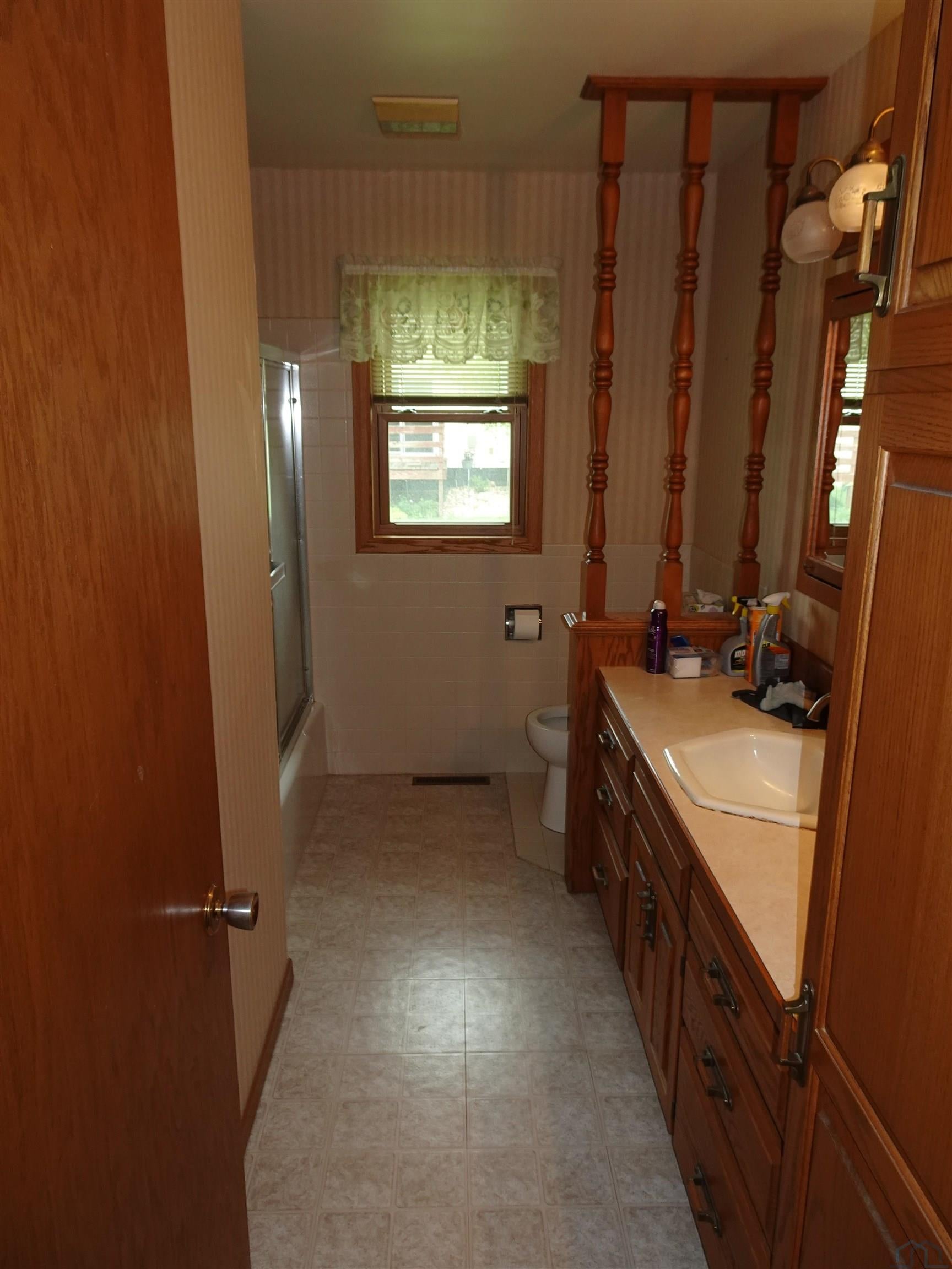 727 4th Street Sheldon, IA 51201 - Photo 10 of 17 Gallery Image 10