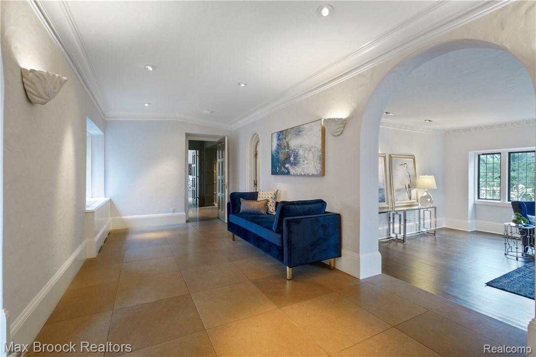 1820 Rathmor Road Bloomfield Hills, MI 48304 - Photo 5 of 41 dsc00443-dsc00445.jpg