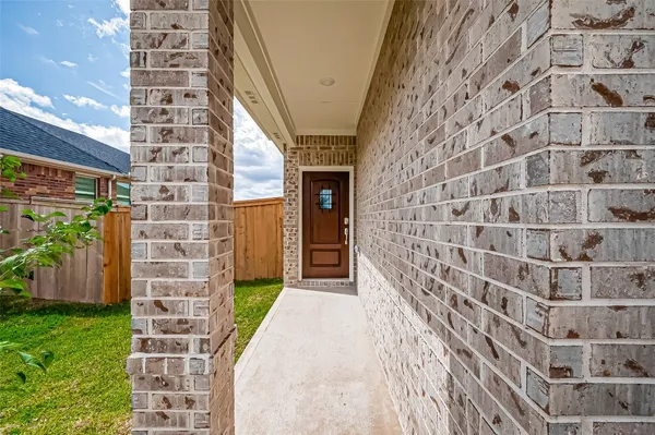 $2,290 | 7138 Glennwick Grv Lane, Richmond, TX 77469