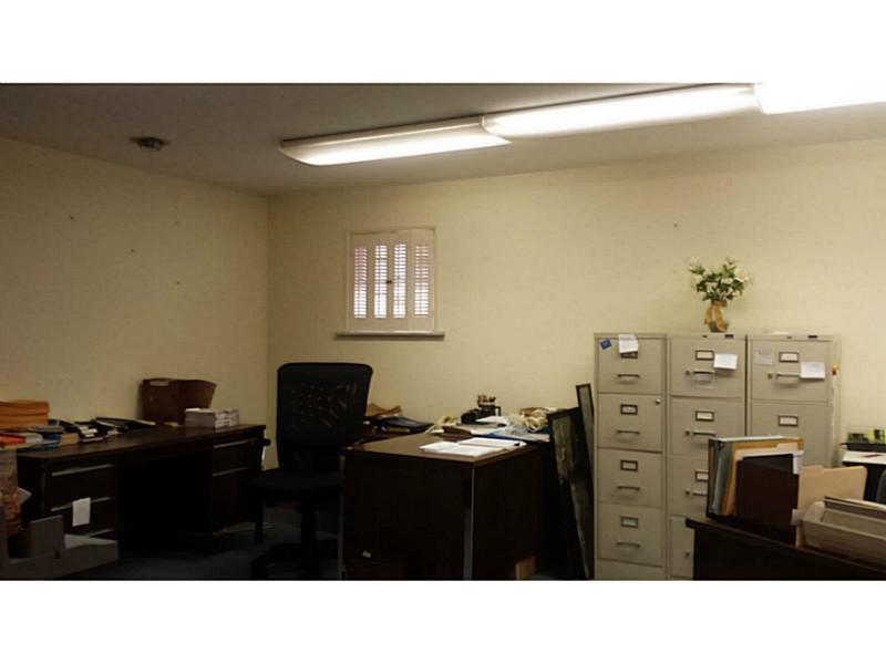 1310 St Paris Pike Springfield, OH 45504 - Photo 5 of 15