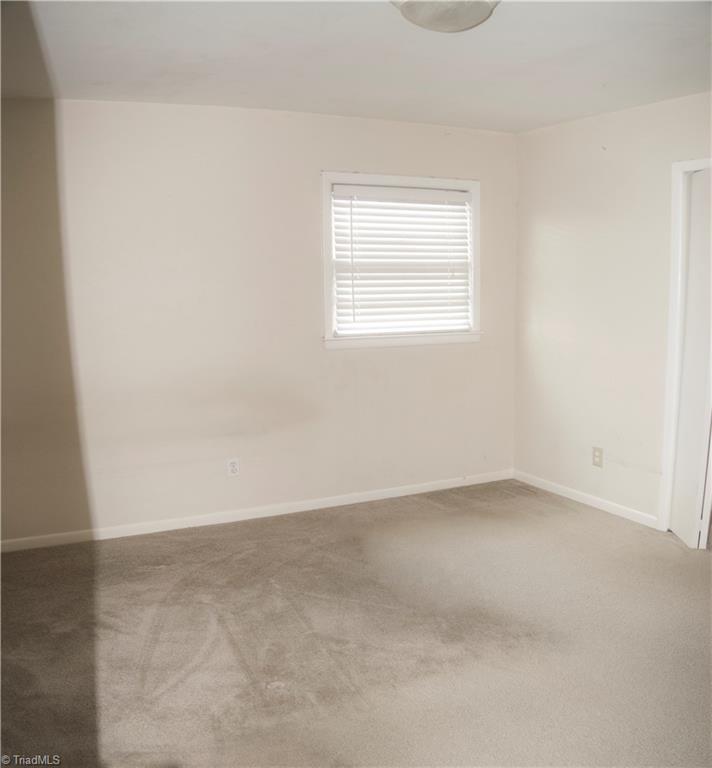 1407 West Meadowview Road Greensboro, NC 27403 - Photo 9 of 17