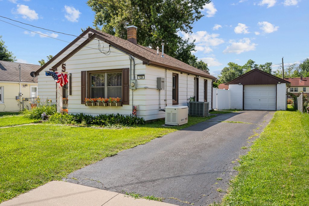 129 3rd Street Carbon Cliff, IL 61239 - Photo 2 of 25