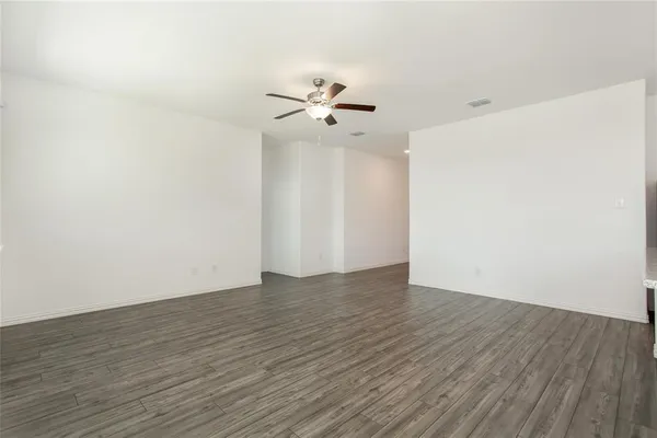 $2,095 | 2157 Clarion Drive, Forney, TX 75126