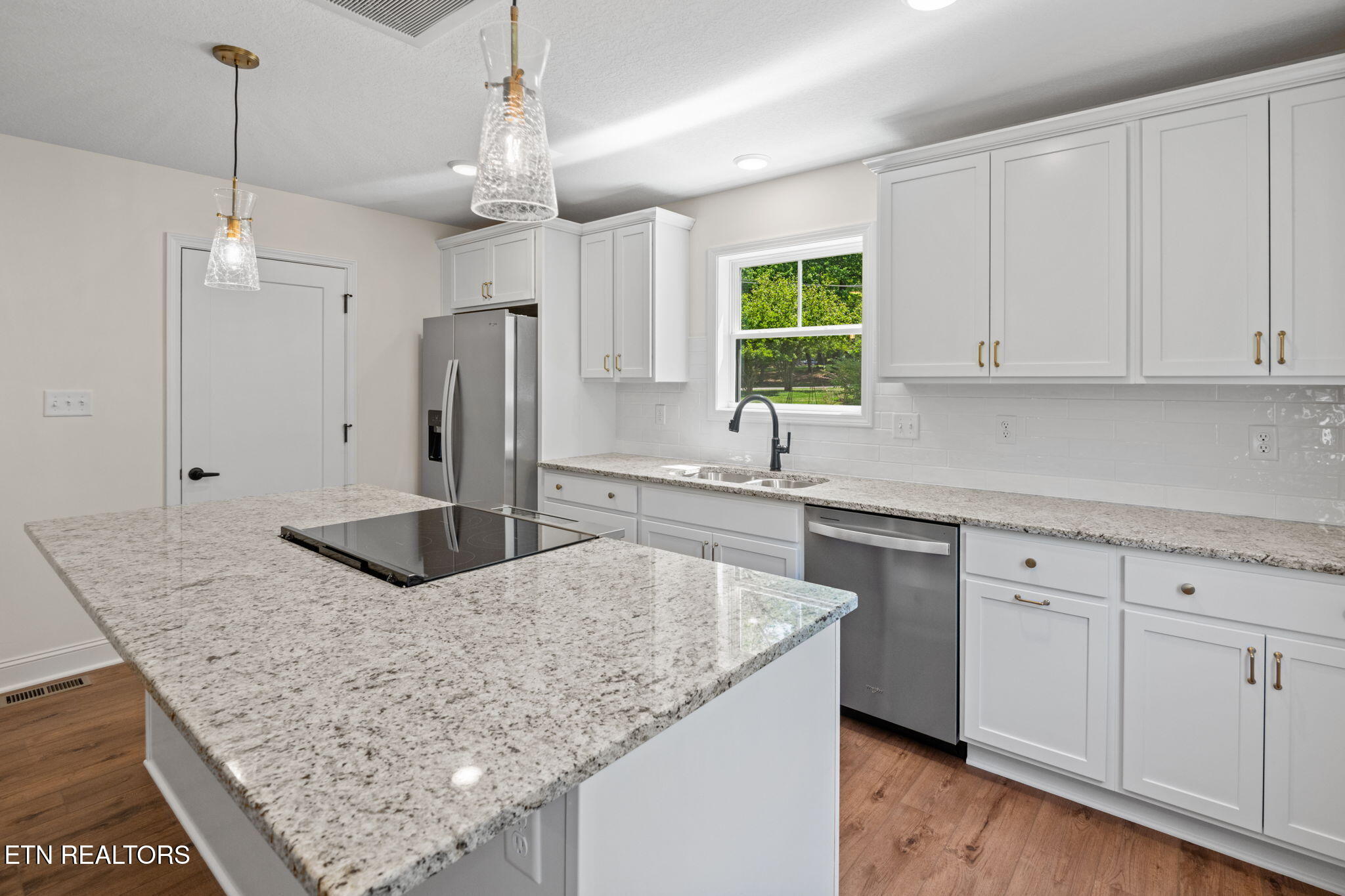 159 Edgewood Heights Lane Powell, TN 37849 - Photo 17 of 43 53-web-or-mls-159 Edgewood-3263