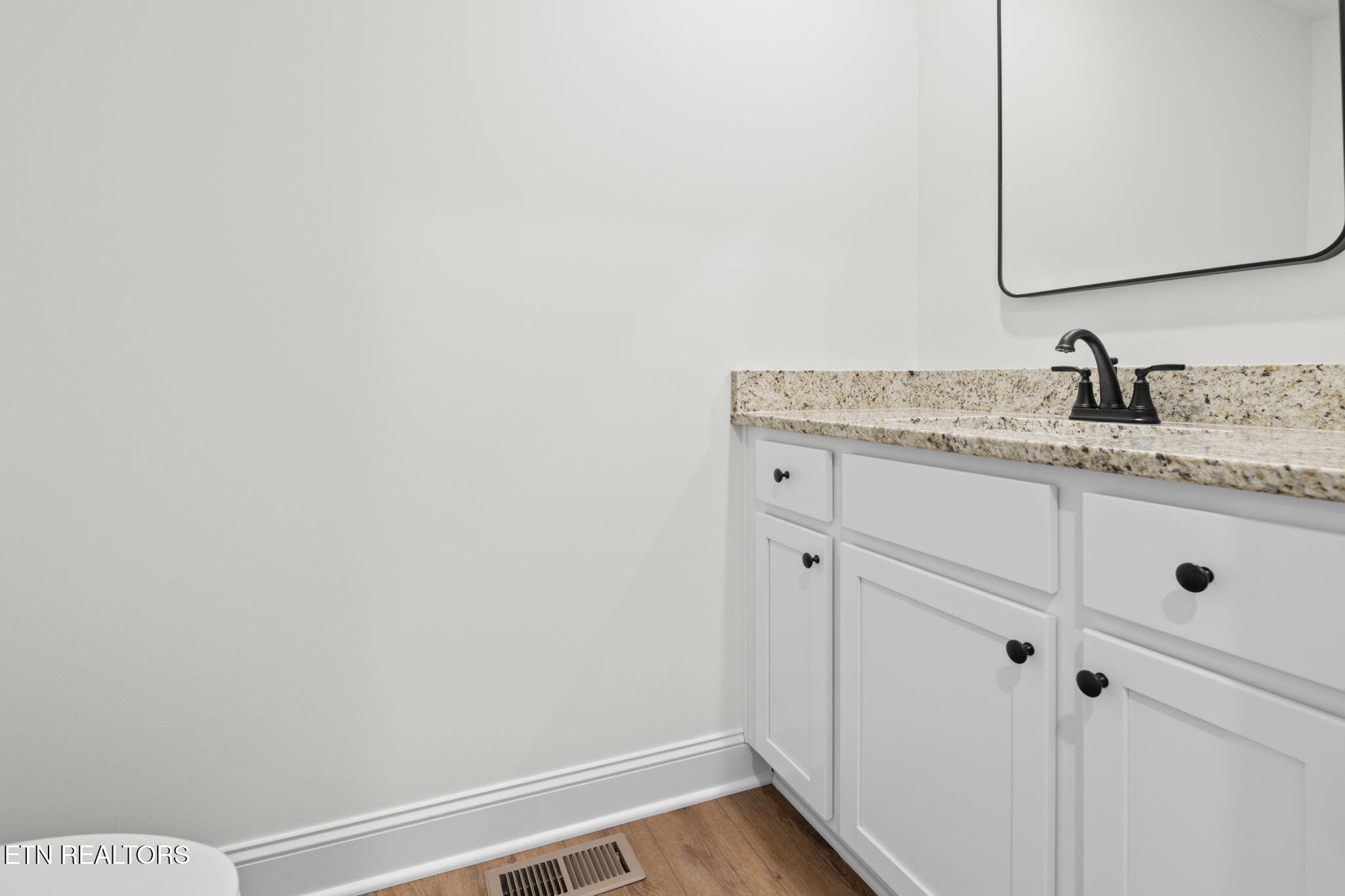 159 Edgewood Heights Lane Powell, TN 37849 - Photo 23 of 43 33-web-or-mls-159 Edgewood Heights-39