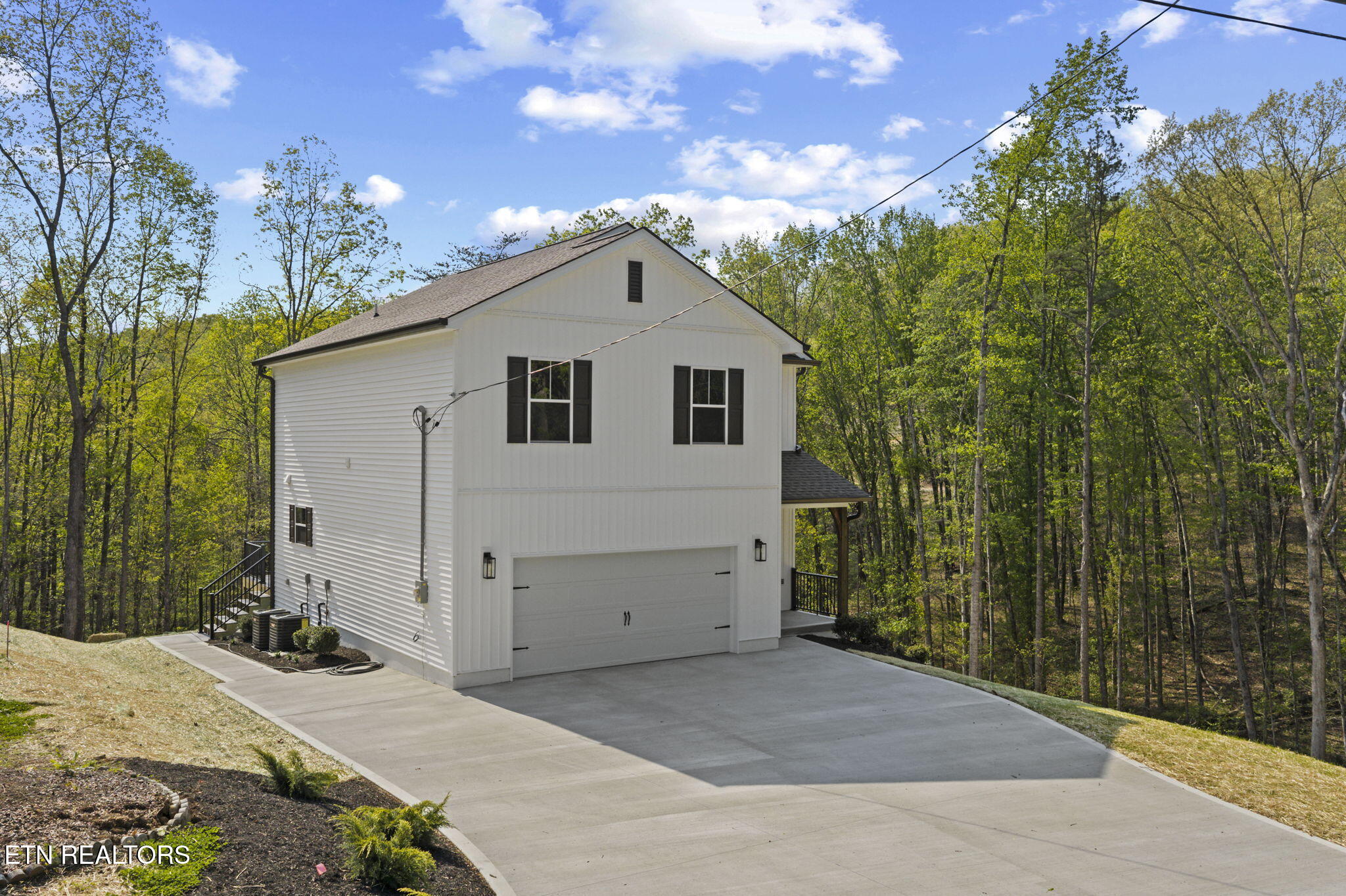 159 Edgewood Heights Lane Powell, TN 37849 - Photo 3 of 43 13-web-or-mls-159 Edgewood Heights-156