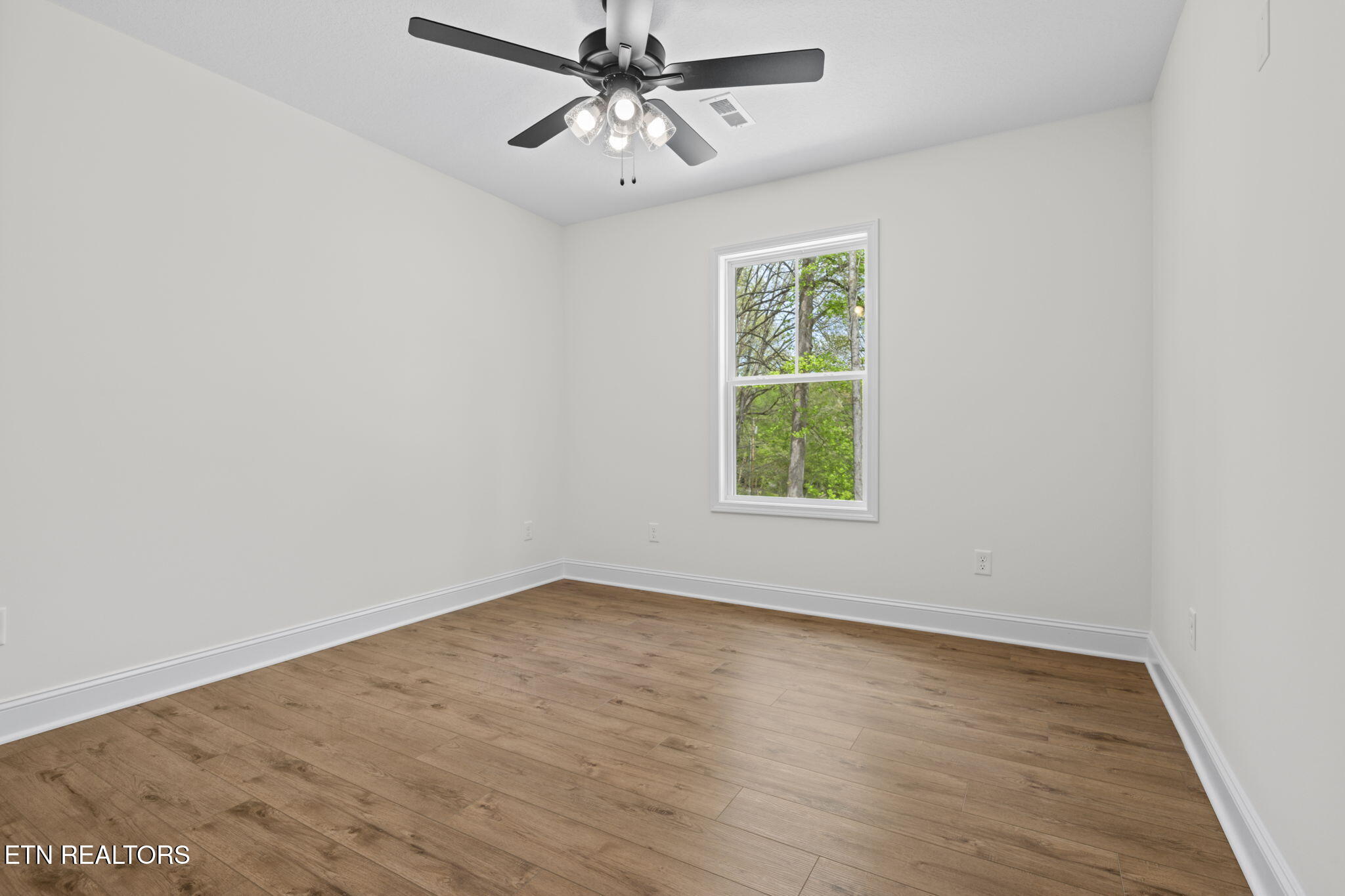 159 Edgewood Heights Lane Powell, TN 37849 - Photo 36 of 43 1-web-or-mls-159 Edgewood Heights-104