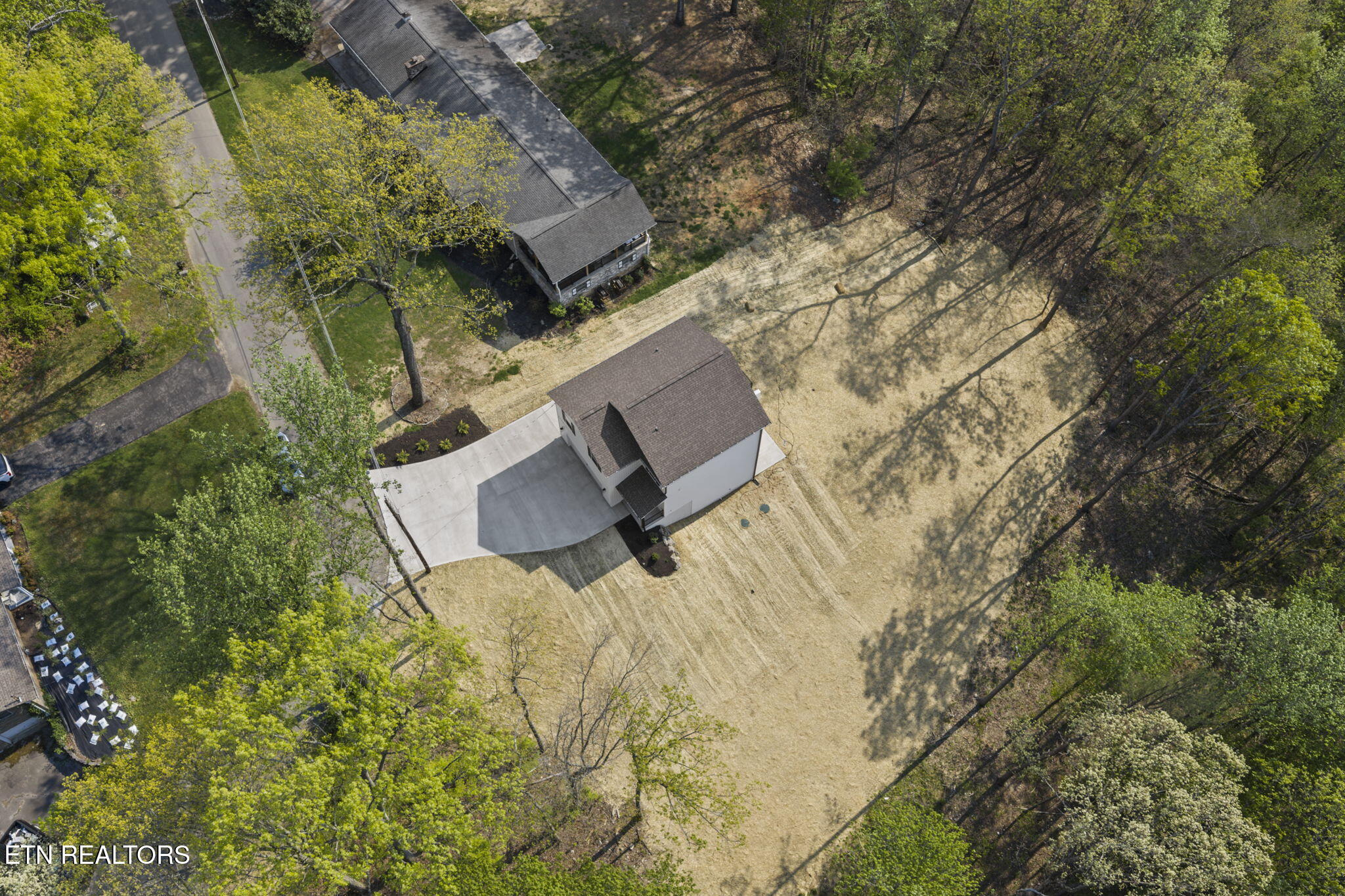 159 Edgewood Heights Lane Powell, TN 37849 - Photo 6 of 43 18-web-or-mls-159 Edgewood Heights-181