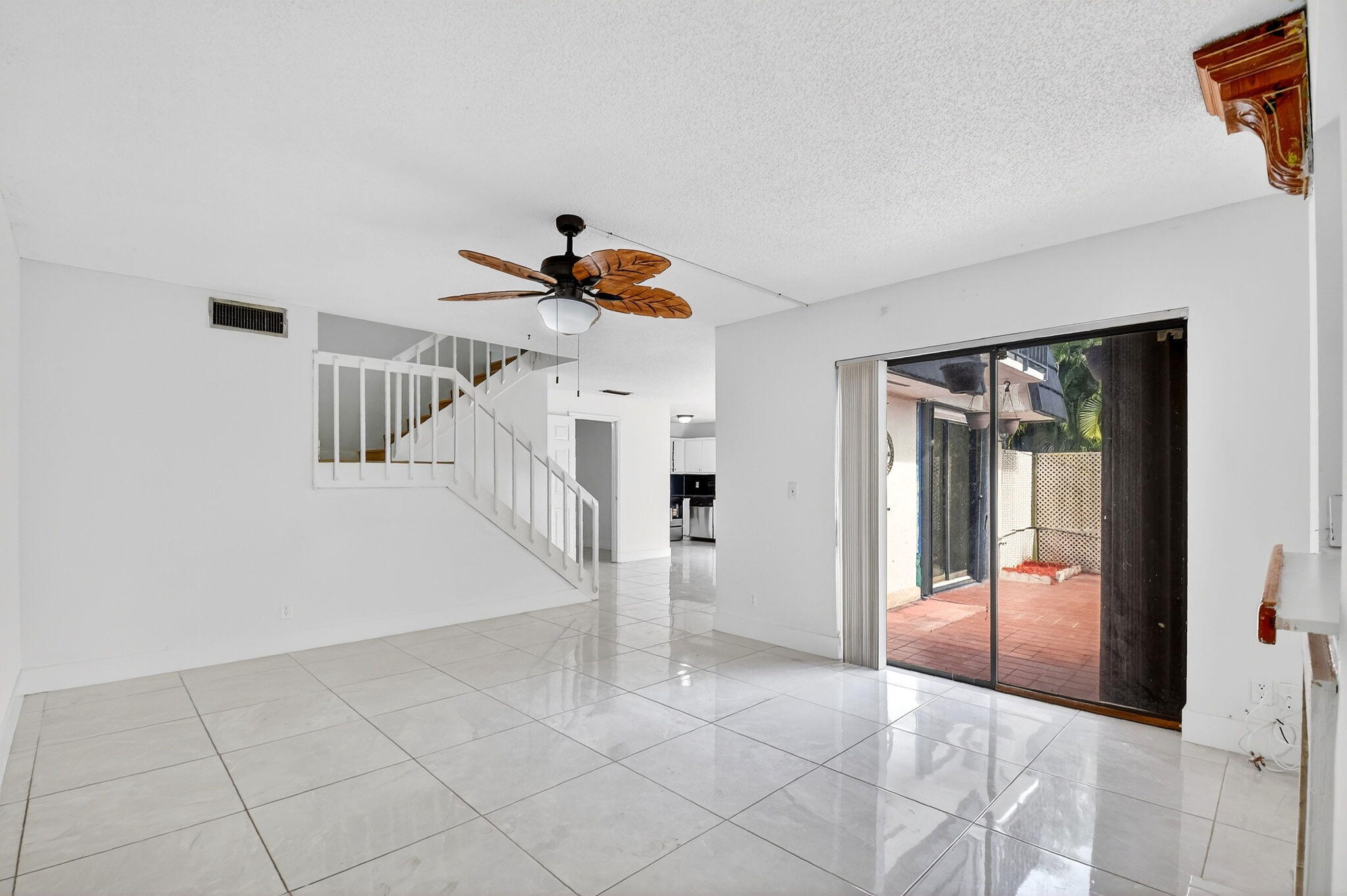 136 Woodland Road Palm Springs, FL 33461 - Photo 17 of 42 a view of an entryway