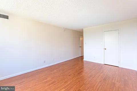 $179,900 | 5225 Pooks Hill Road, Unit 721S, Bethesda, MD 20814