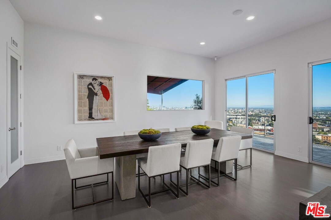 5675 Tryon Road Los Angeles, CA 90068 - Photo 13 of 24