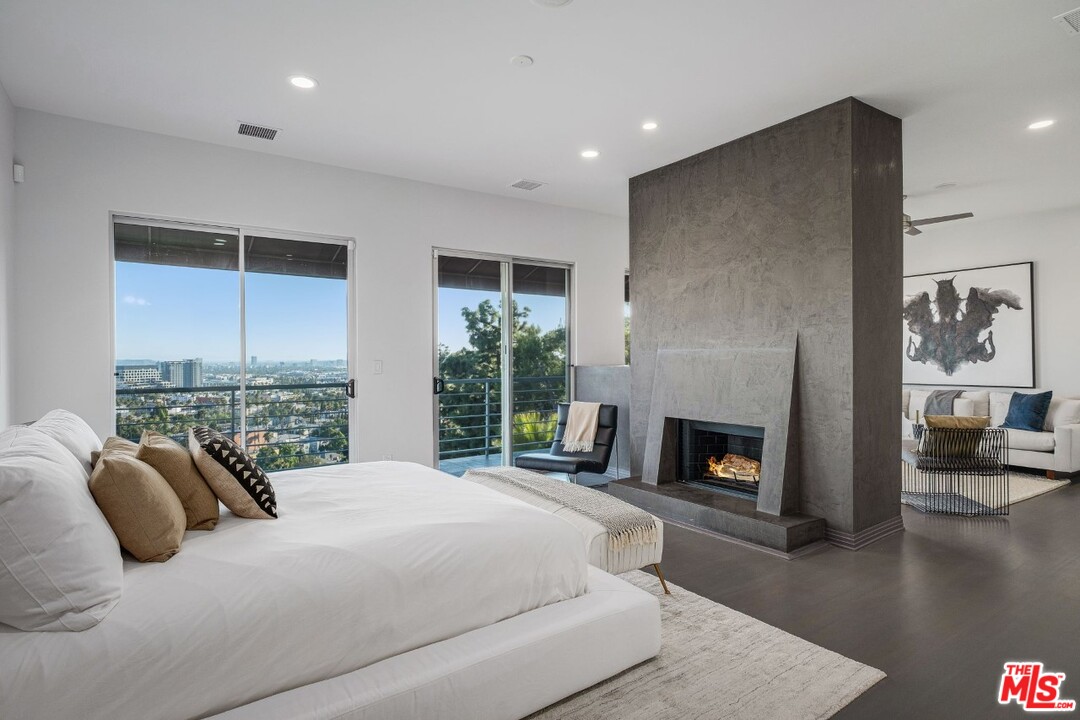 5675 Tryon Road Los Angeles, CA 90068 - Photo 14 of 24