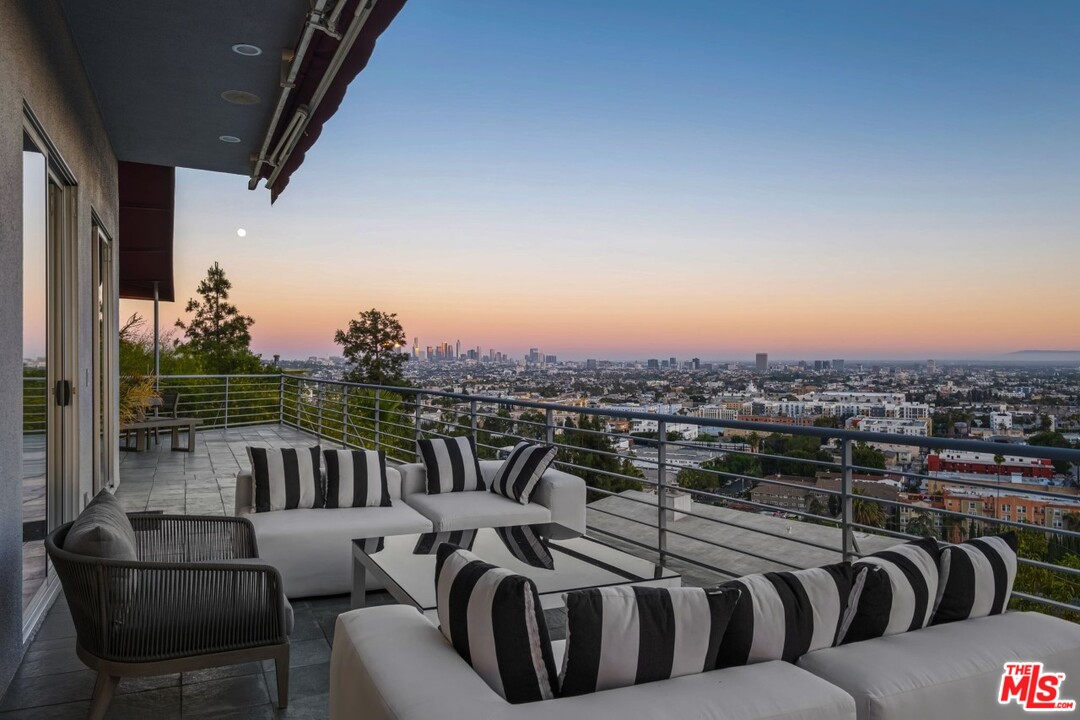 5675 Tryon Road Los Angeles, CA 90068 - Photo 16 of 24