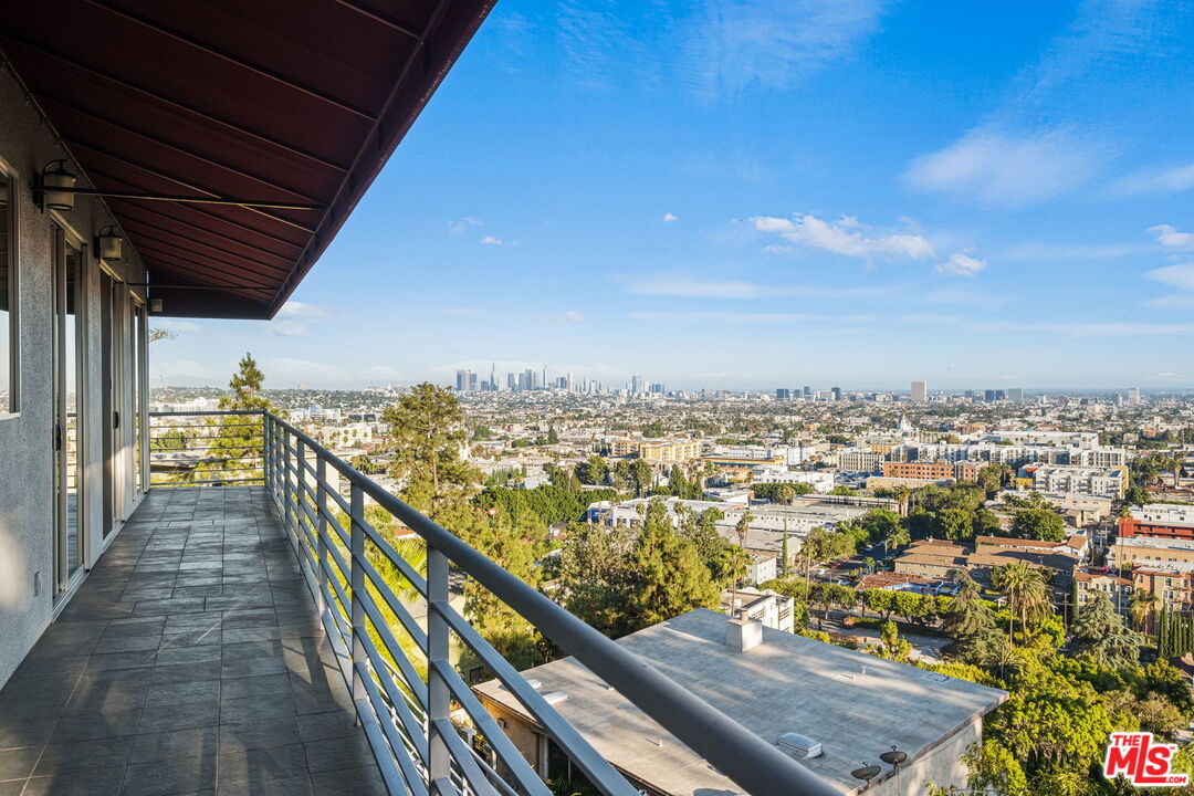 5675 Tryon Road Los Angeles, CA 90068 - Photo 22 of 24