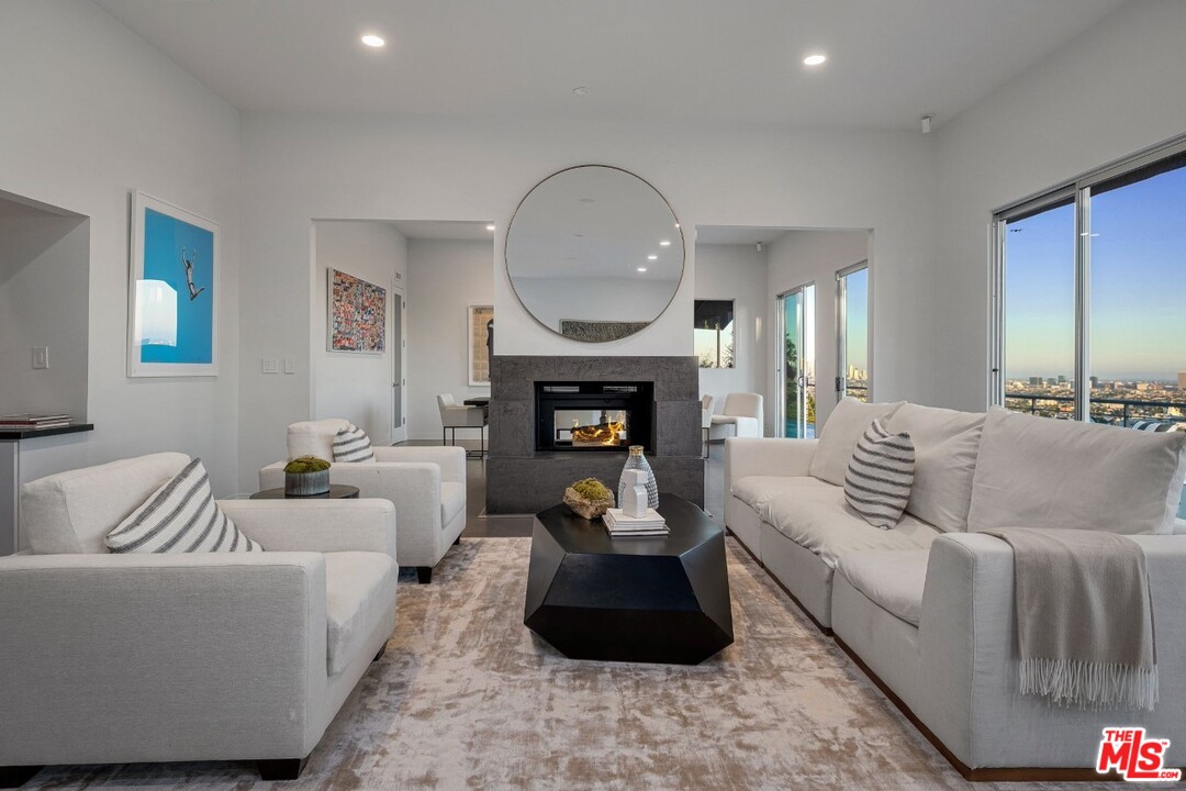5675 Tryon Road Los Angeles, CA 90068 - Photo 4 of 24