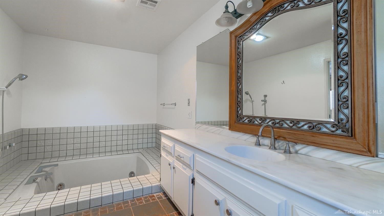 25401 Bear Valley Road Tehachapi, CA 93561 - Photo 20 of 35 Gallery Image 20