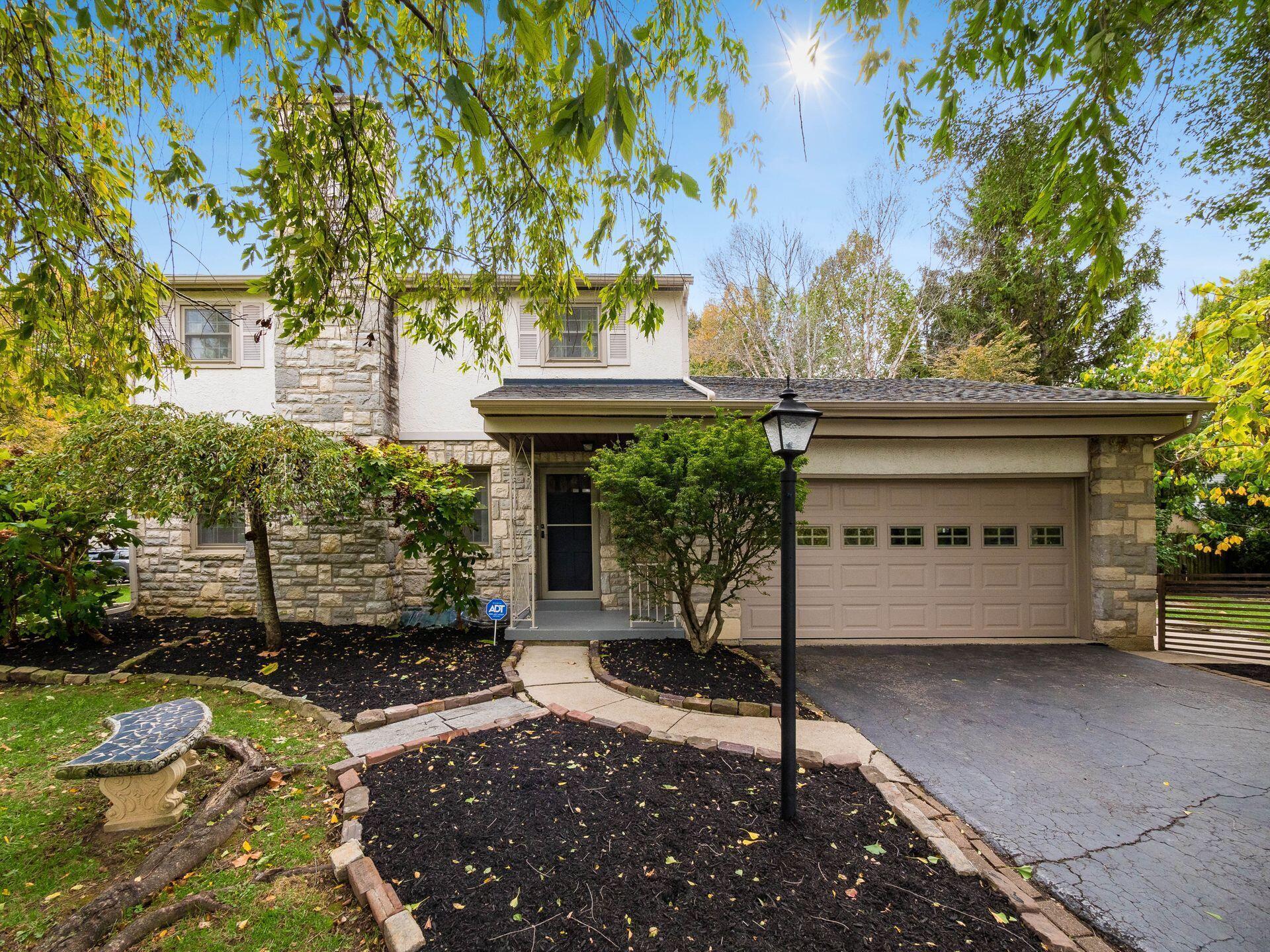 2569 Chester Road Upper Arlington, OH 43221 - Photo 42 of 52 51 Front