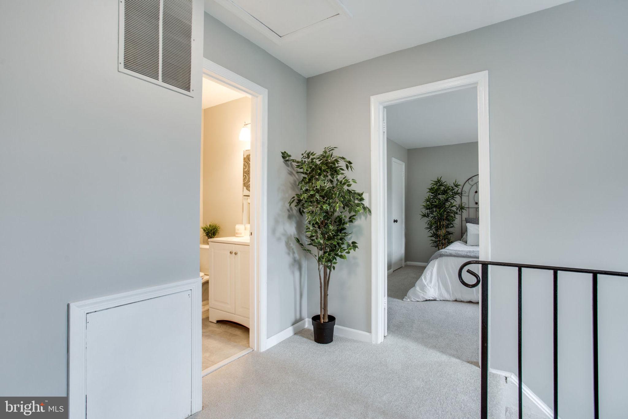 1615 Colonial Way Frederick, MD 21702 - Photo 19 of 42 Upper Level Hallway