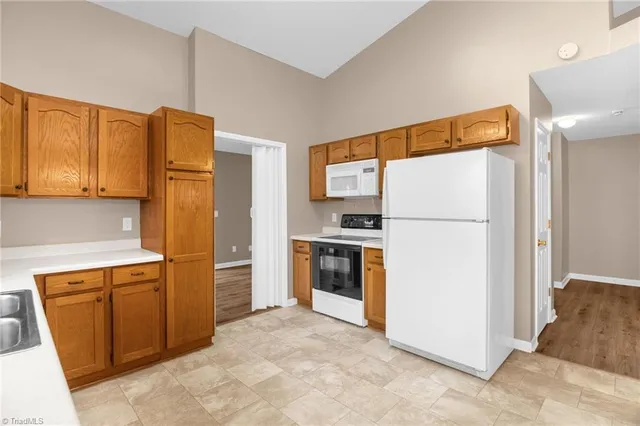 $219,900 | 124 Bethania Oaks Circle, Pfafftown, NC 27040