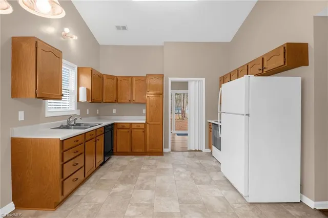 $219,900 | 124 Bethania Oaks Circle, Pfafftown, NC 27040