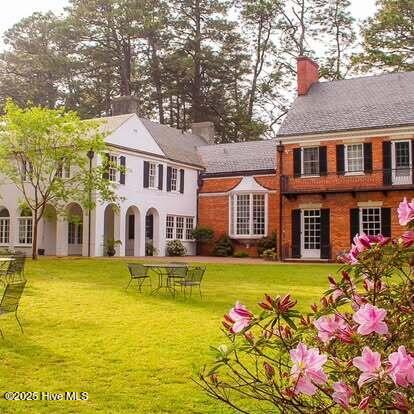 260 North Ridge Street Southern Pines, NC 28387 - Photo 41 of 53 And to the Weymouth Center
