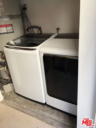 $2,500 | 472 Rosecrans Avenue, Unit 2, Manhattan Beach, CA 90266