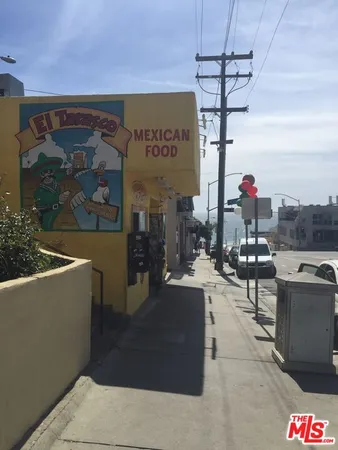 $2,500 | 472 Rosecrans Avenue, Unit 2, Manhattan Beach, CA 90266