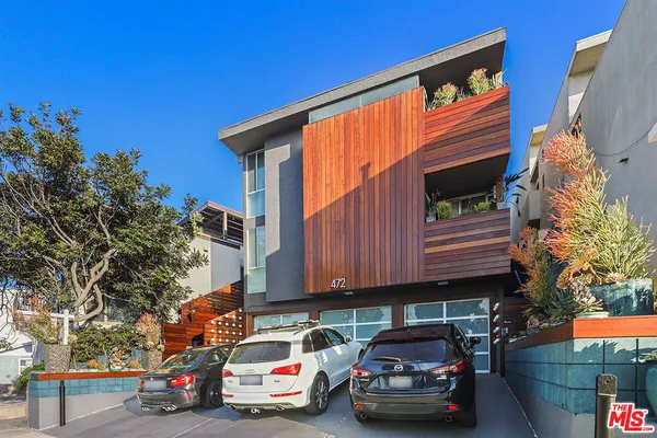 $2,500 | 472 Rosecrans Avenue, Unit 2, Manhattan Beach, CA 90266