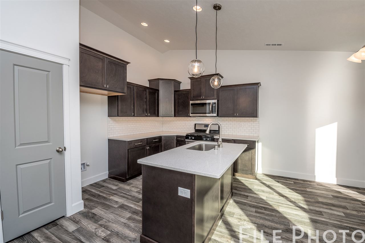 6722 Chumani Road Cheney, WA 99004 - Photo 5 of 20