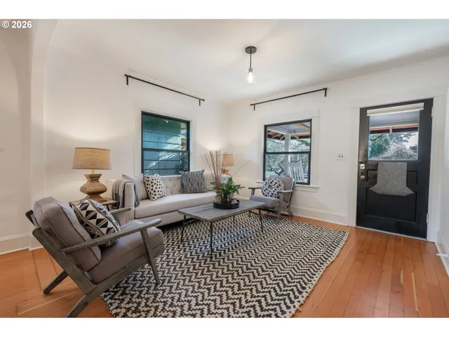 $699,000 | 1137 Southeast Lexington Street, Portland, OR 97202