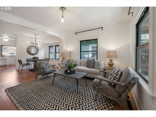 $699,000 | 1137 Southeast Lexington Street, Portland, OR 97202