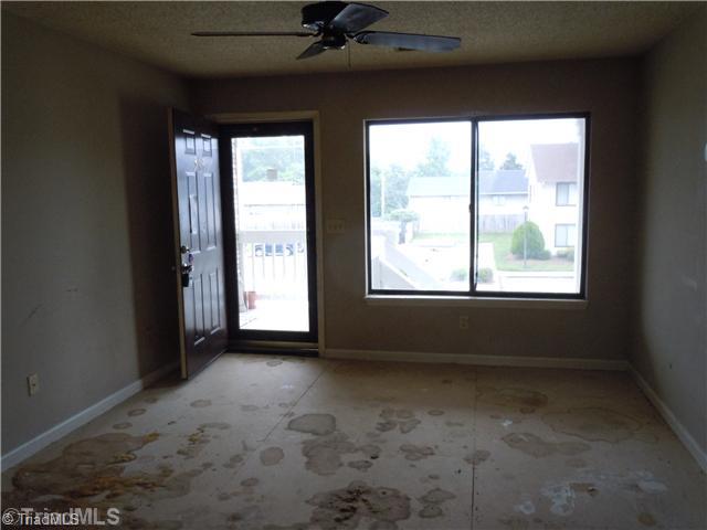 314 English Trinity, NC 27370 - Photo 5 of 11 Living Room.