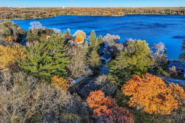 $495,000 | 3333 Lake Johanna Boulevard, Arden Hills, MN 55112