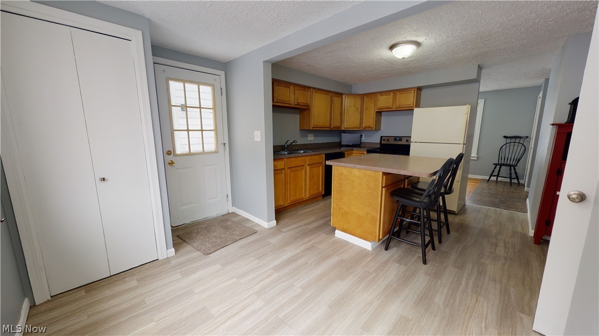 2481 Rockefeller Road Wickliffe, OH 44092 - Photo 3 of 14