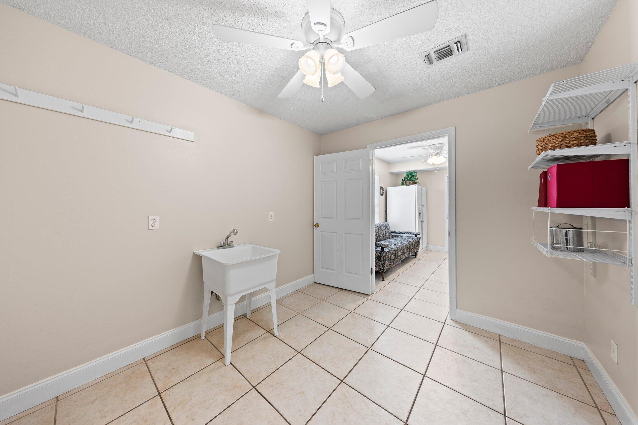 151 Ferry Road Northeast Fort Walton Beach, FL 32548 - Photo 94 of 95 Flex Space/ Garage Entry