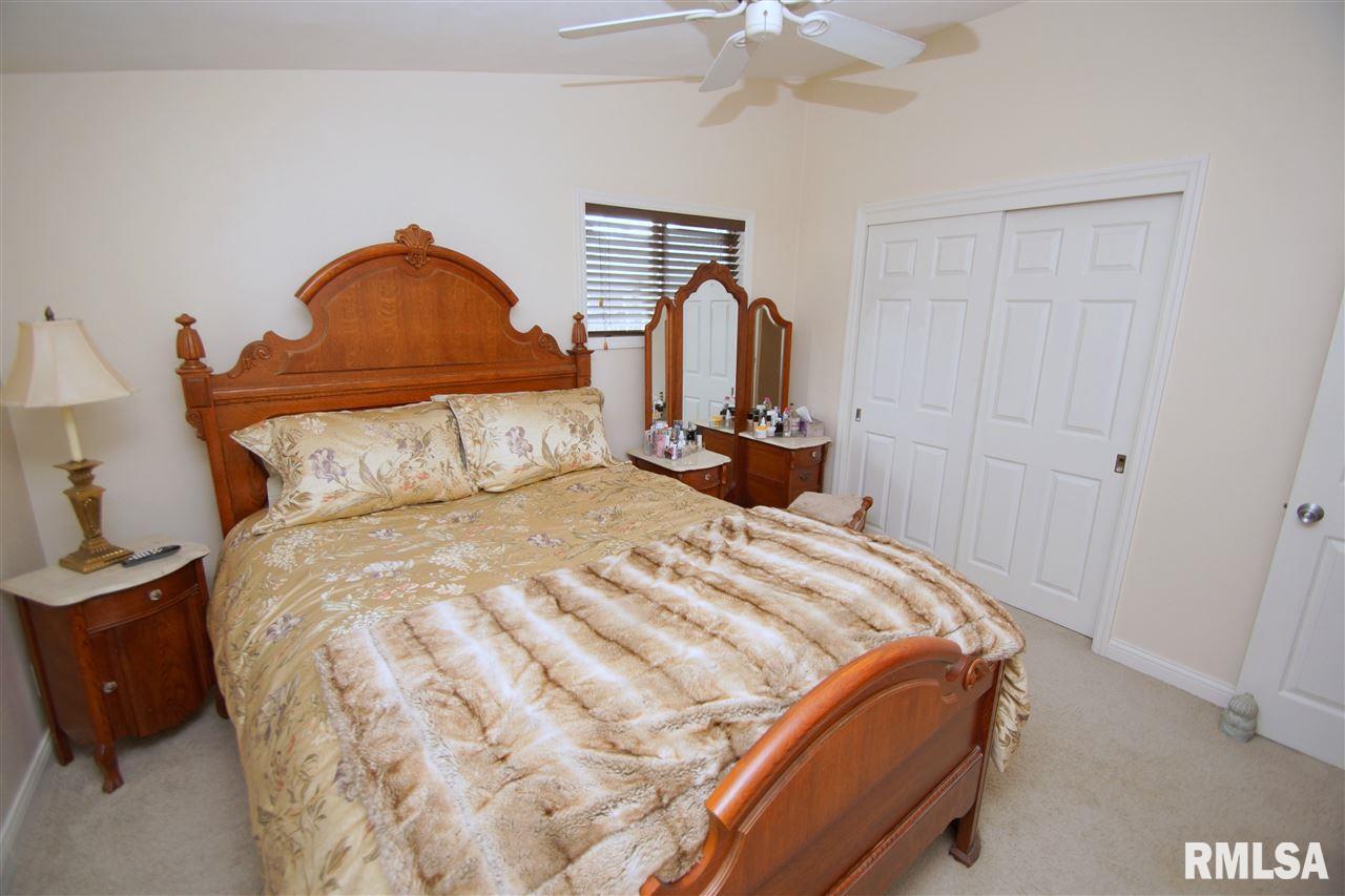 1244 Lincoln Road Bettendorf, IA 52722 - Photo 11 of 18 Gallery Image 11