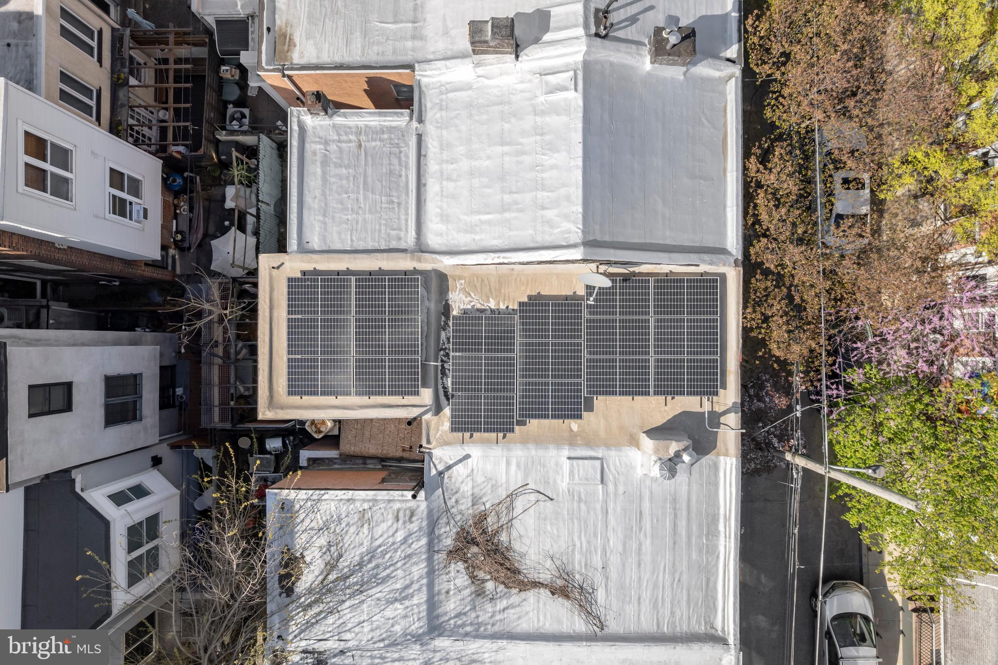 1318 South Alder Street Philadelphia, PA 19147 - Photo 35 of 39 a view of a building with a outdoor space