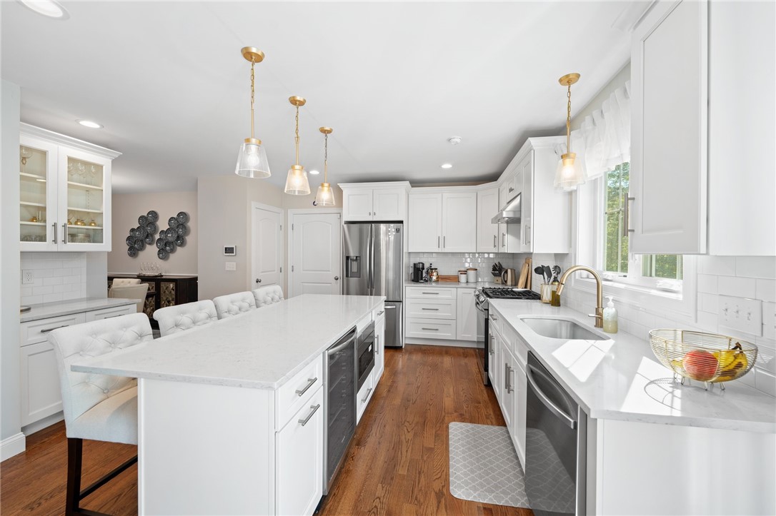 142 Swan Road Smithfield, RI 02917 - Photo 12 of 44