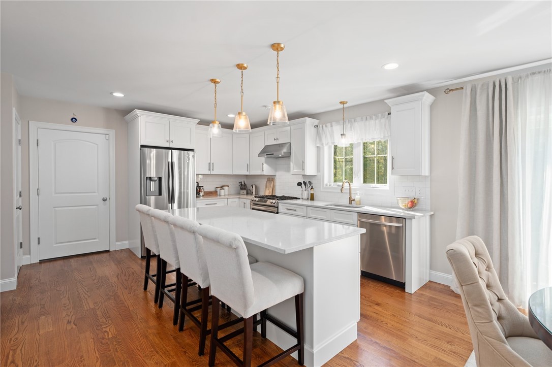 142 Swan Road Smithfield, RI 02917 - Photo 13 of 44