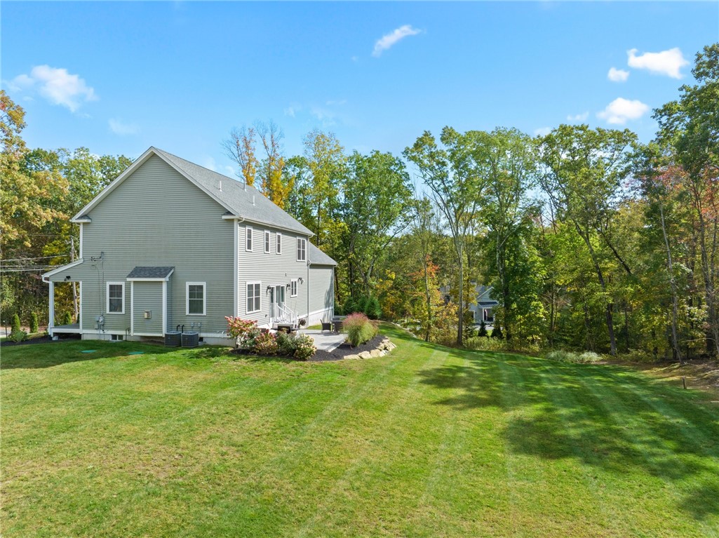 142 Swan Road Smithfield, RI 02917 - Photo 4 of 44