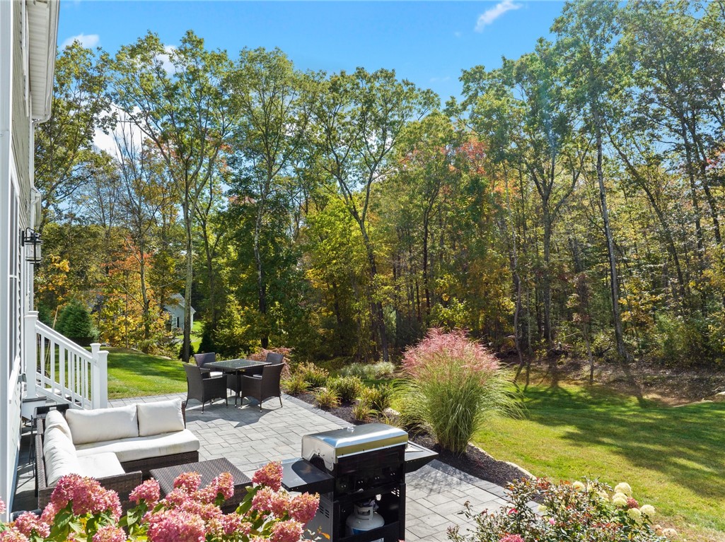 142 Swan Road Smithfield, RI 02917 - Photo 5 of 44