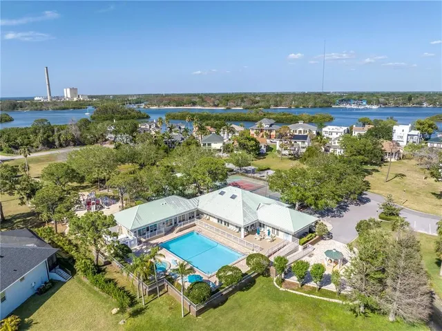 $5,500 | 2101 North Pointe Alexis Drive, Unit 1, Tarpon Springs, FL 34689