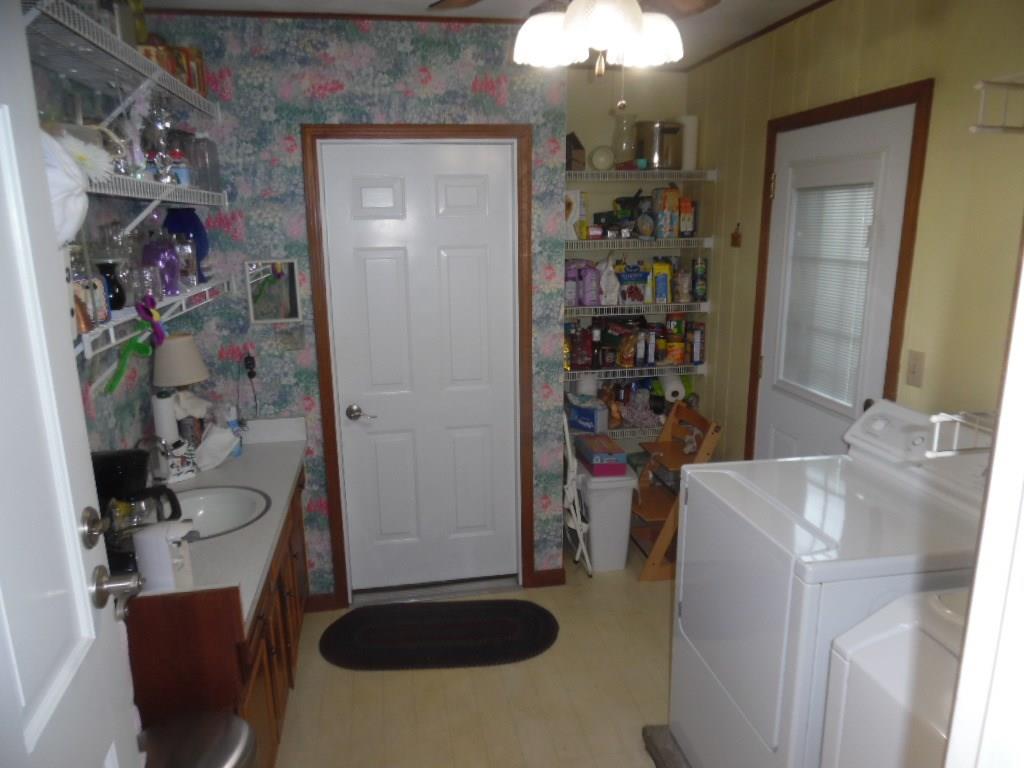 2424 Albert Street Anderson, IN 46012 - Photo 22 of 26 Gallery Image 22