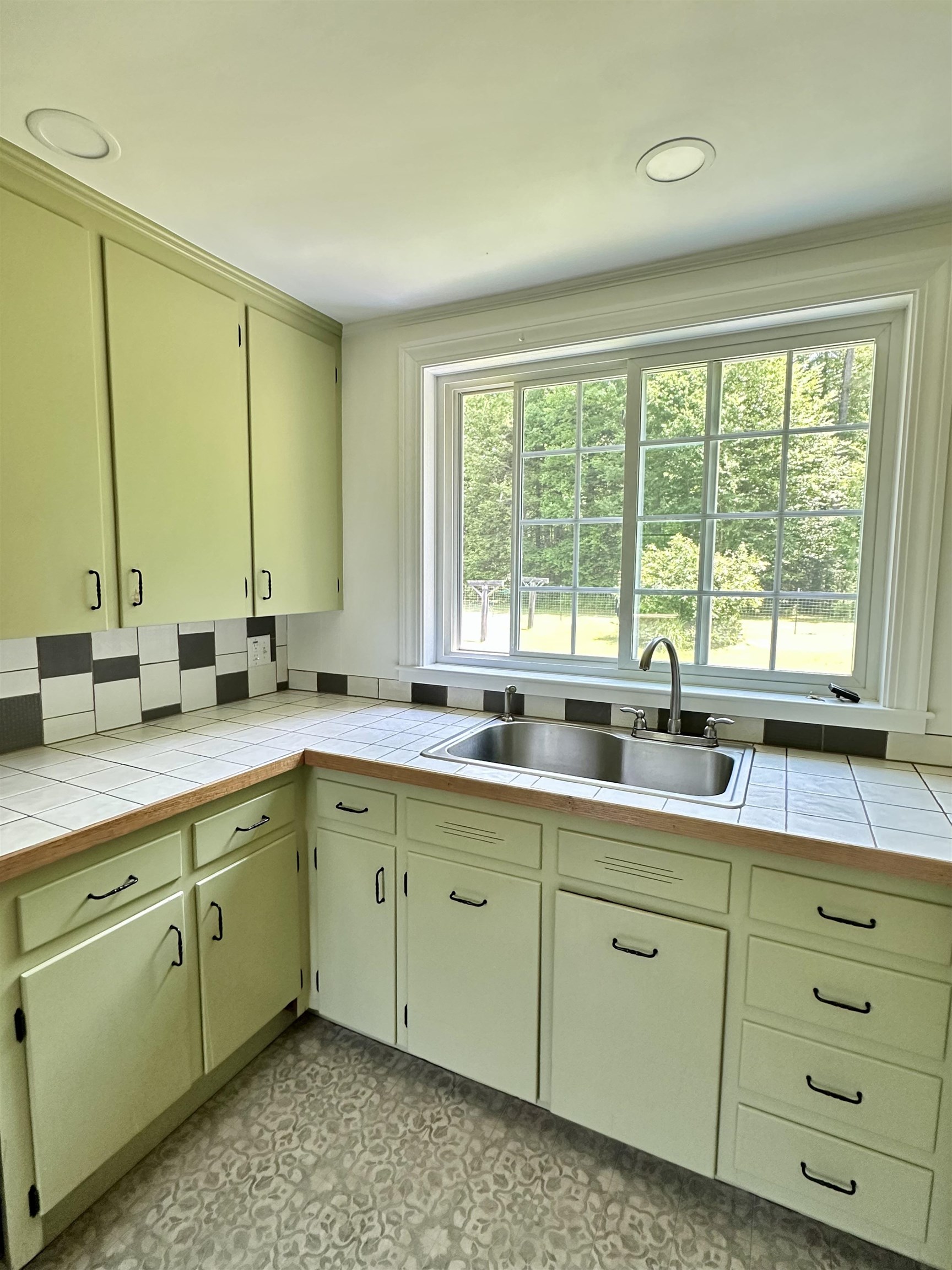 720 Pine Banks Road Westminster, VT 05346 - Photo 14 of 52