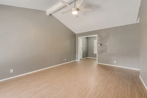 $1,325 | 2516 Glen Springs Way, Unit B, Austin, TX 78741