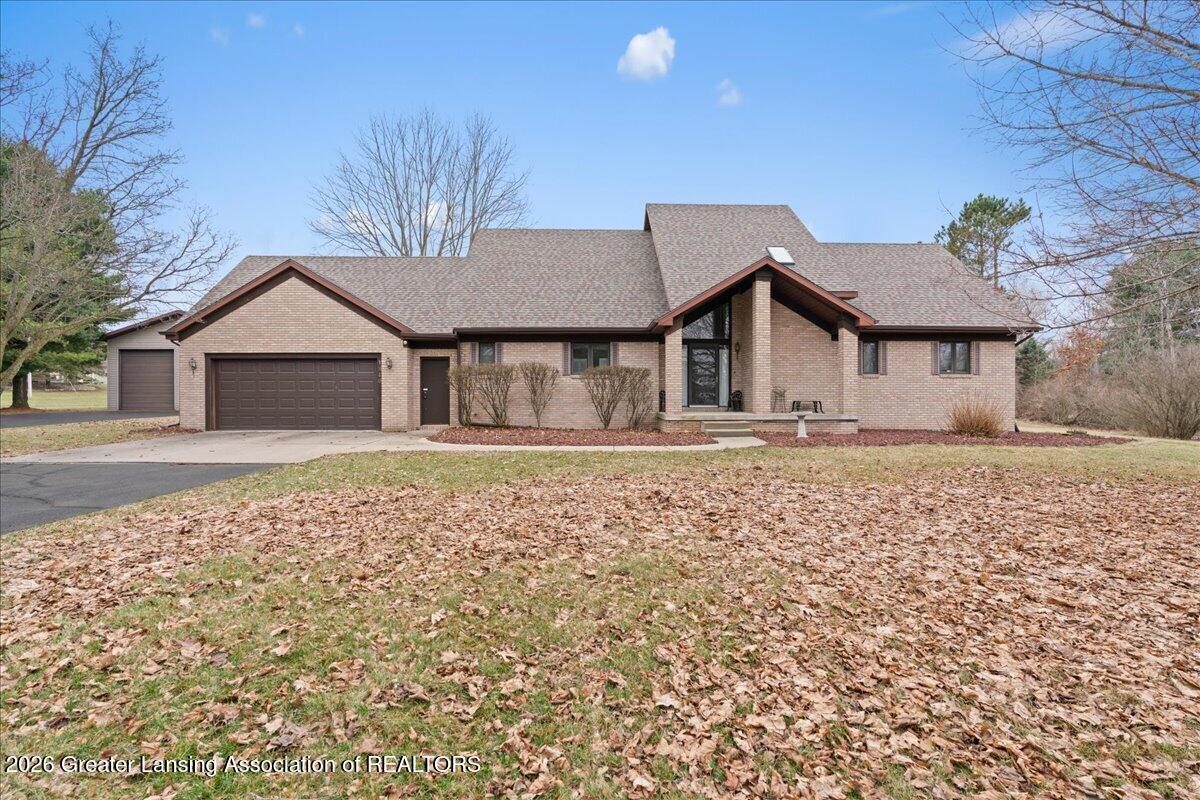 1840 East Round Lake Road Dewitt, MI 48820 - Photo 2 of 59 02-Media Jett - 13