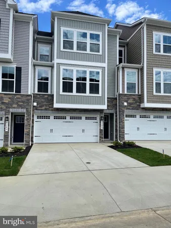 $2,900 | 9287 Tanfield Drive, Fredericksburg, VA 22408