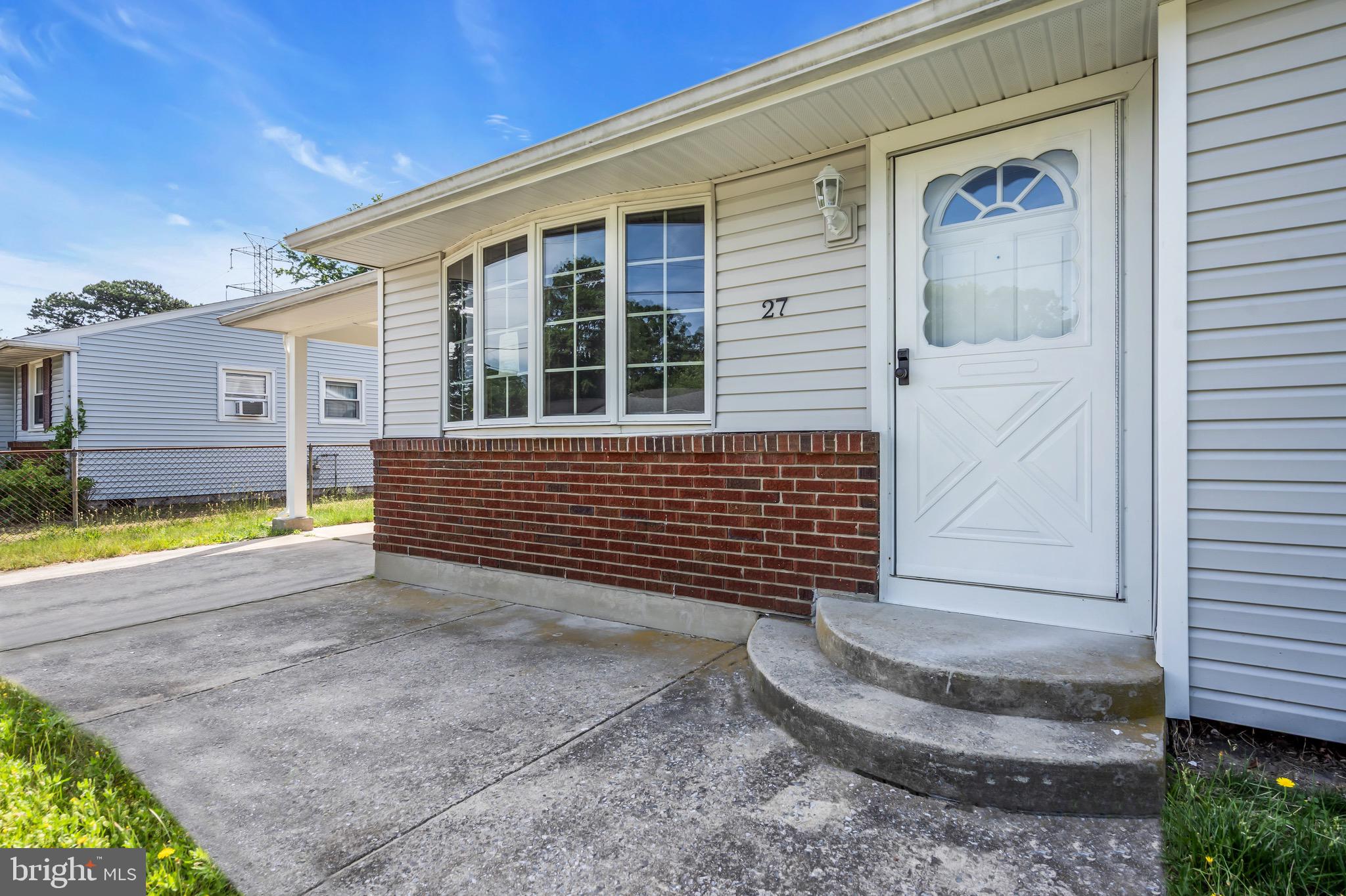 27 South Club Road Pine Hill, NJ 08021 - Photo 2 of 41