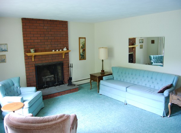 164 Rolling Acres Road Lunenburg, MA 01462 - Photo 4 of 27 Gallery Image 4